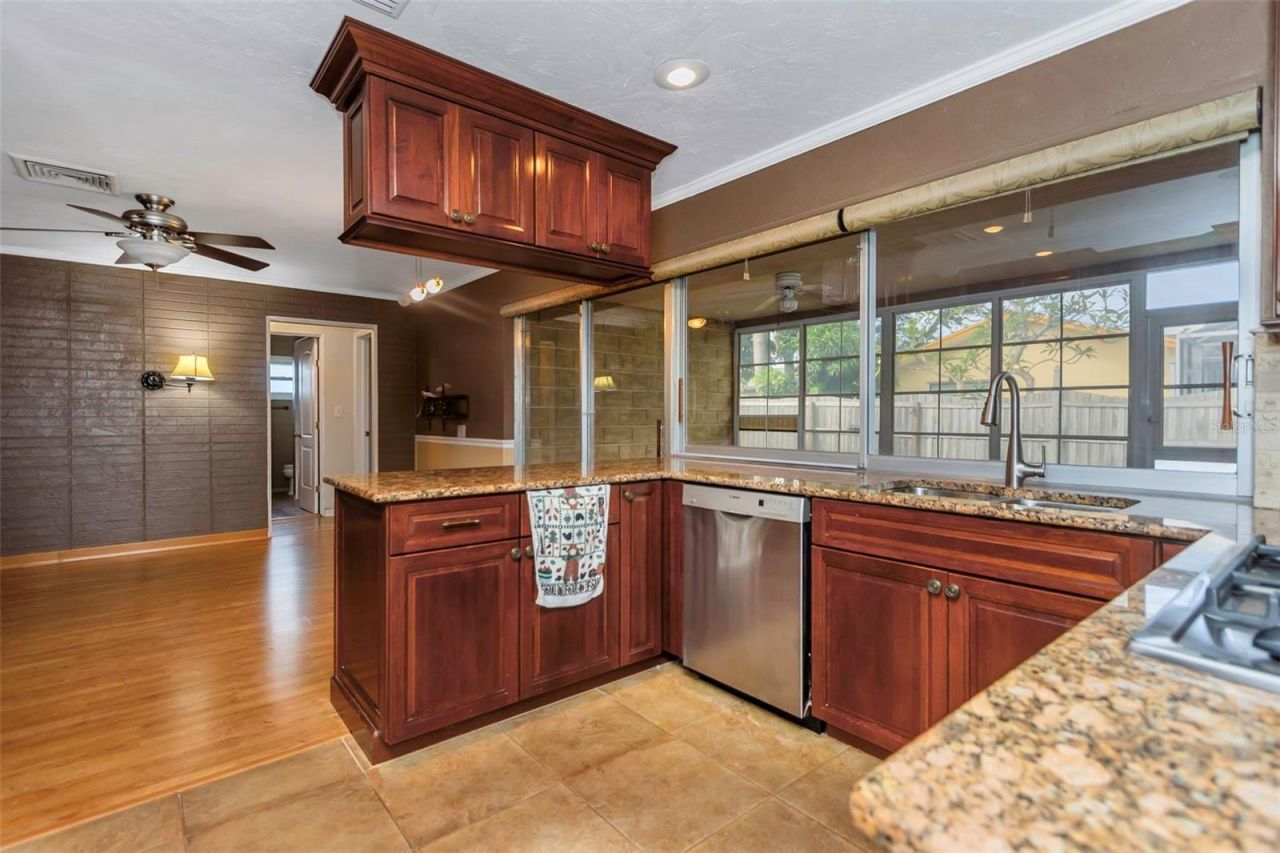 1773 63rd Avenue S, Saint Petersburg, FL 33712 Photo