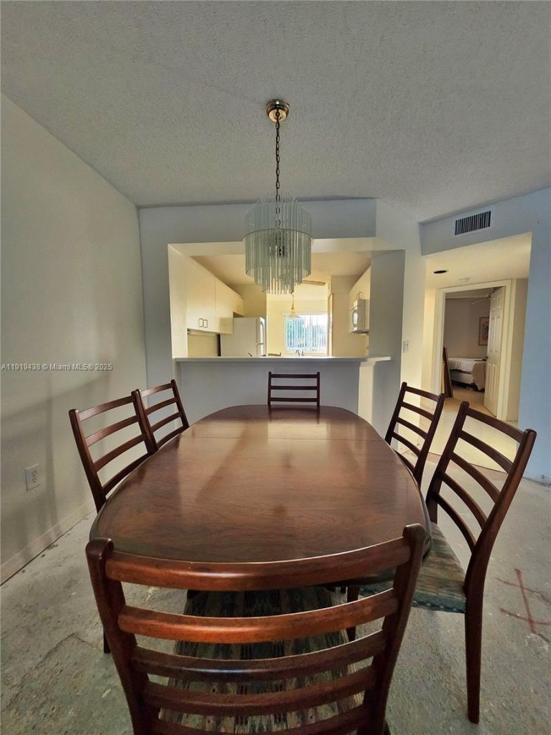 7852 Trent Dr, Unit 206, Tamarac, FL 33321 Photo