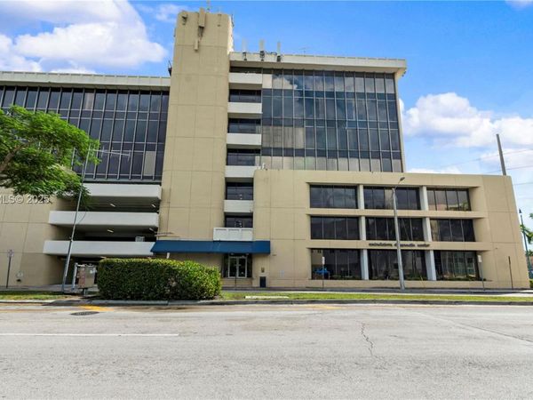 747 Ponce De Leon Blvd, Unit 410, Coral Gables, FL 33134