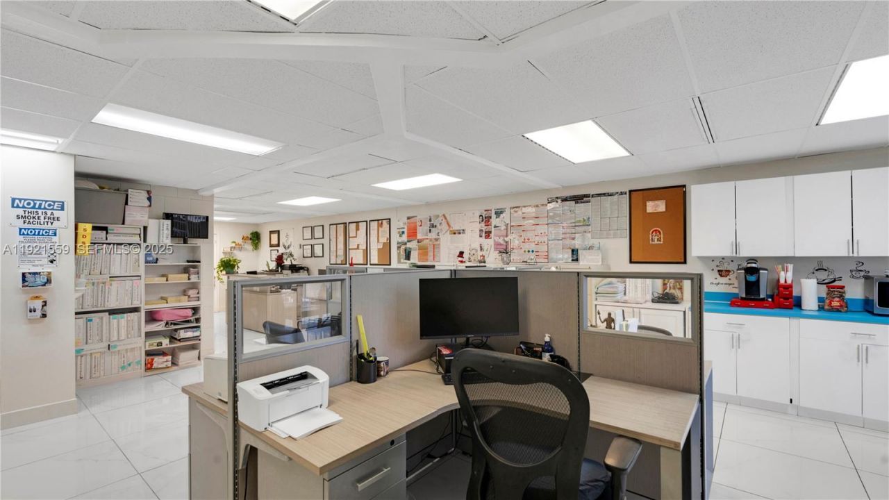 747 Ponce De Leon Blvd, Unit 410, Coral Gables, FL 33134 Photo