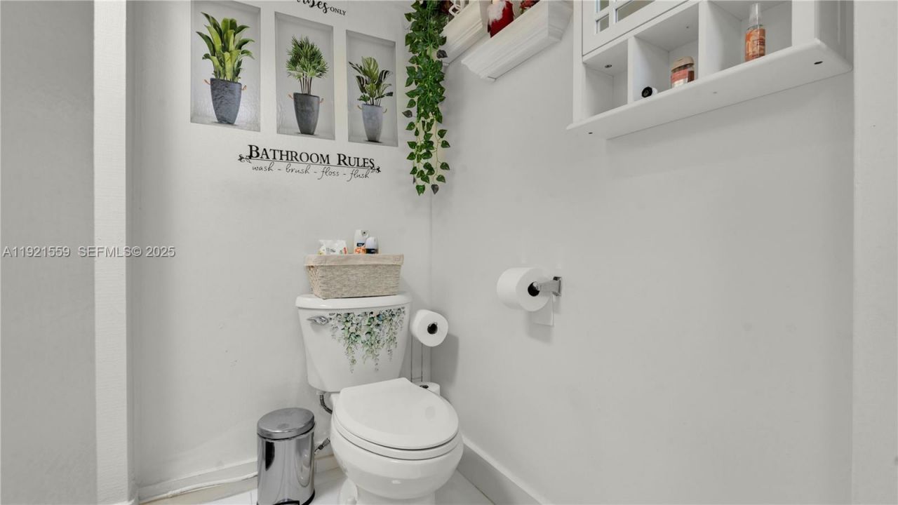 747 Ponce De Leon Blvd, Unit 410, Coral Gables, FL 33134 Photo