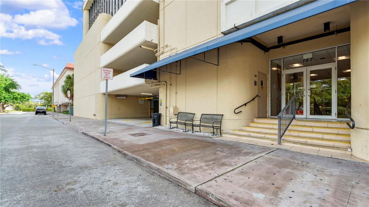 747 Ponce De Leon Blvd, Unit 410, Coral Gables, FL 33134 Photo