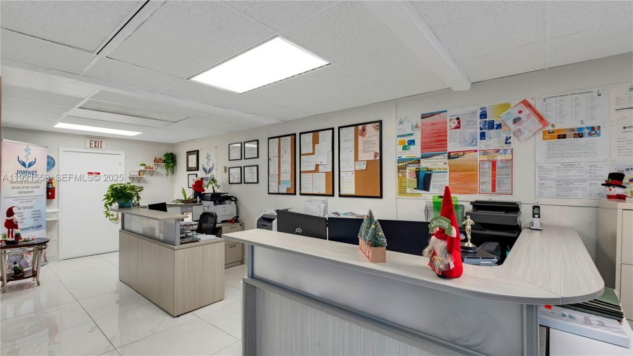 747 Ponce De Leon Blvd, Unit 410, Coral Gables, FL 33134 Photo