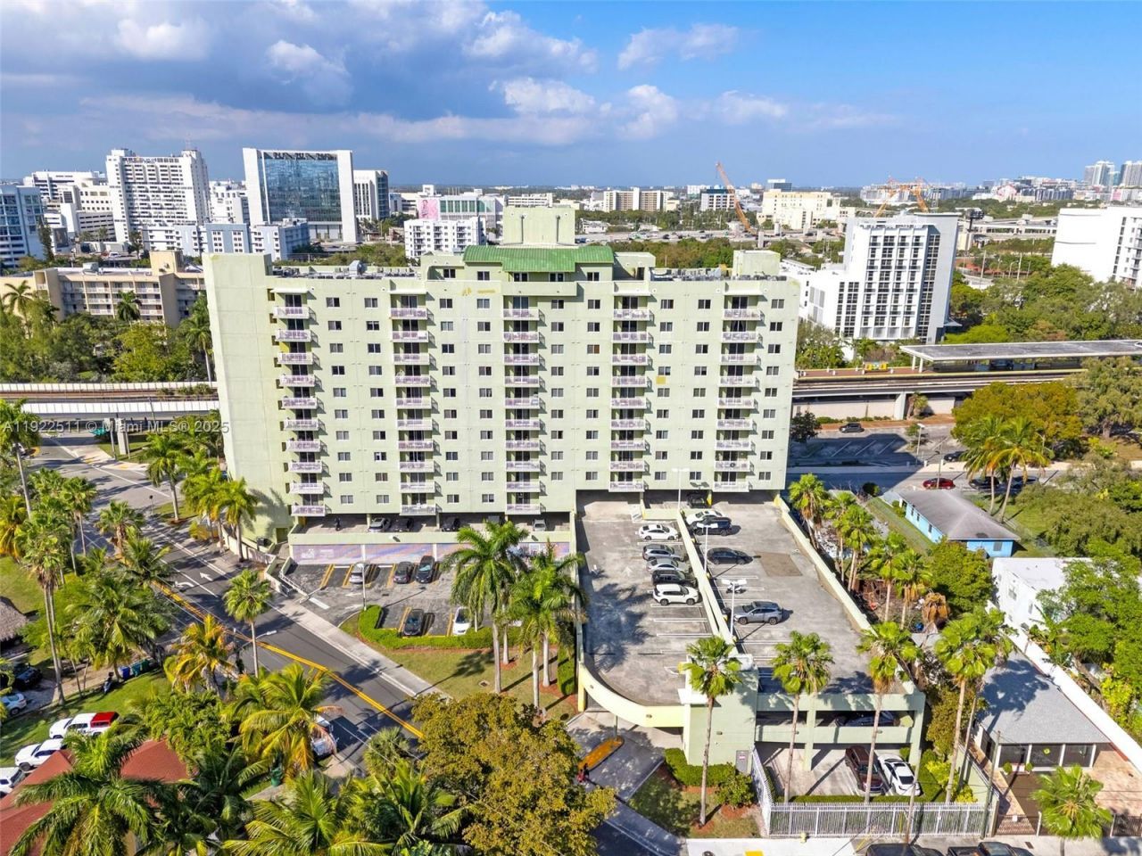 816 NW 11th St, Unit 607, Miami, FL 33136 Photo