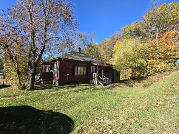 2 Flood Street, Mexico, ME 04257