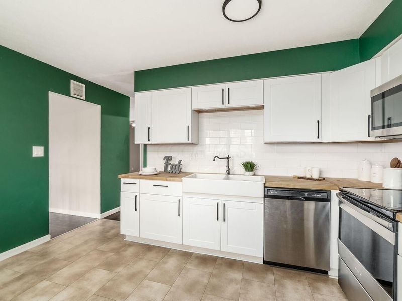 6035 Karl Road, Columbus, OH 43229 Photo 13