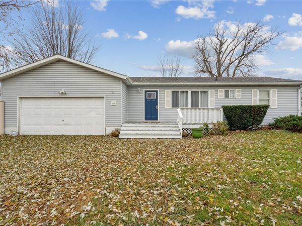 414 Main, Jesup, IA 50648