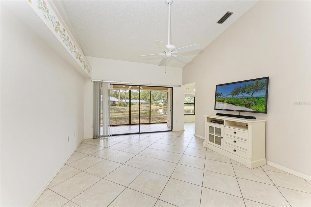 101 Southampton Place N, Unit 248, Venice, FL 34293 Photo