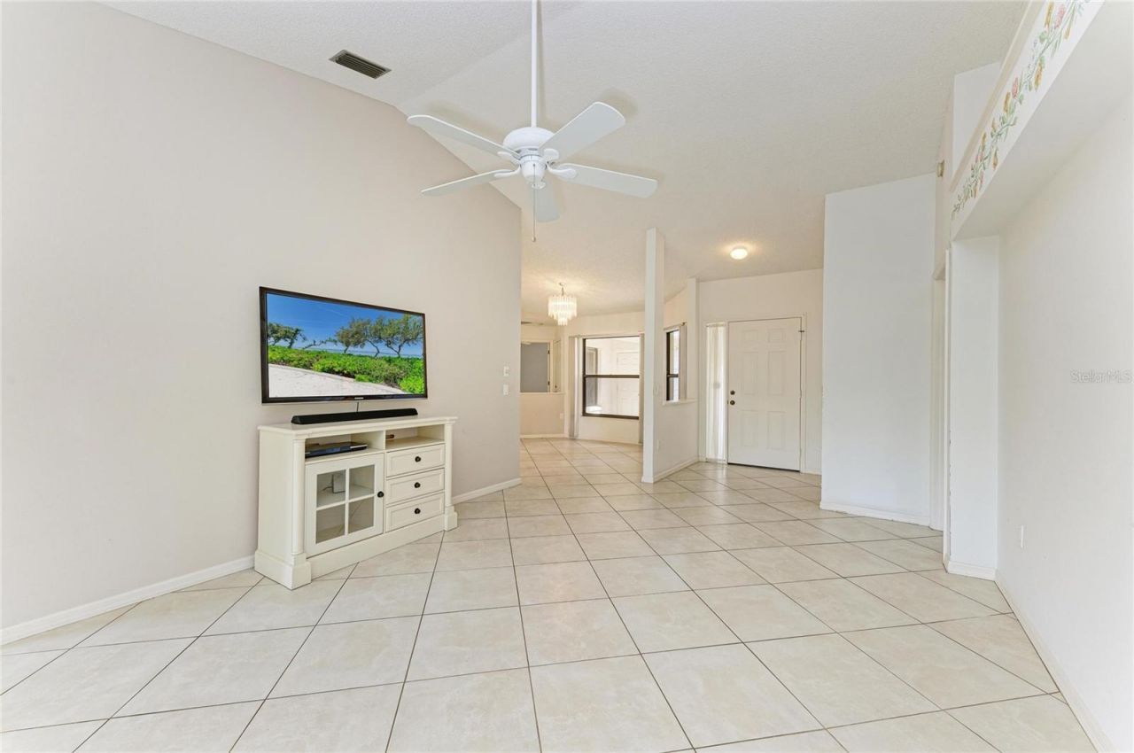 101 Southampton Place N, Unit 248, Venice, FL 34293 Photo