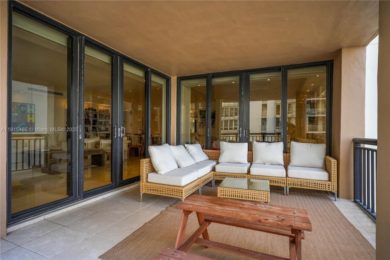 10175 Collins Ave, Unit 504, Bal Harbour, FL 33154 Photo