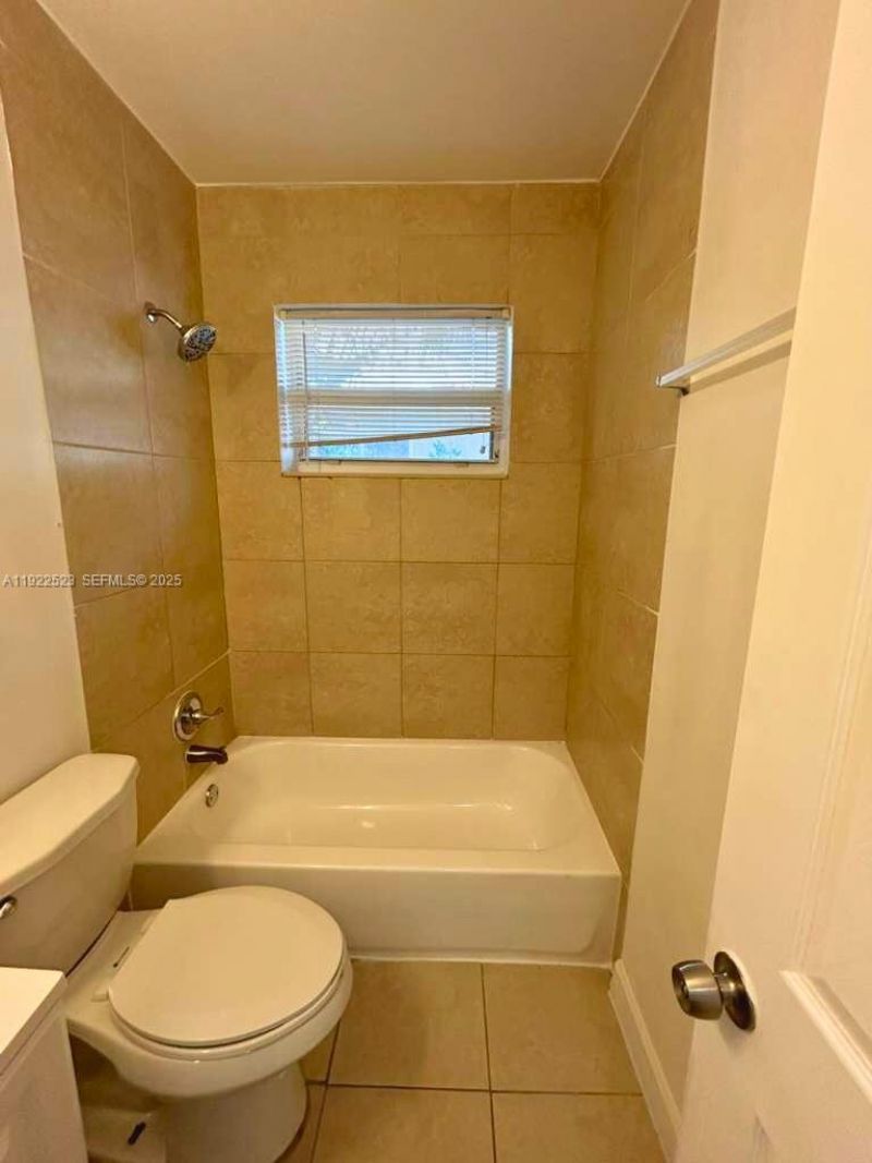 1265 SW 6th St, Unit 10, Miami, FL 33135 Photo