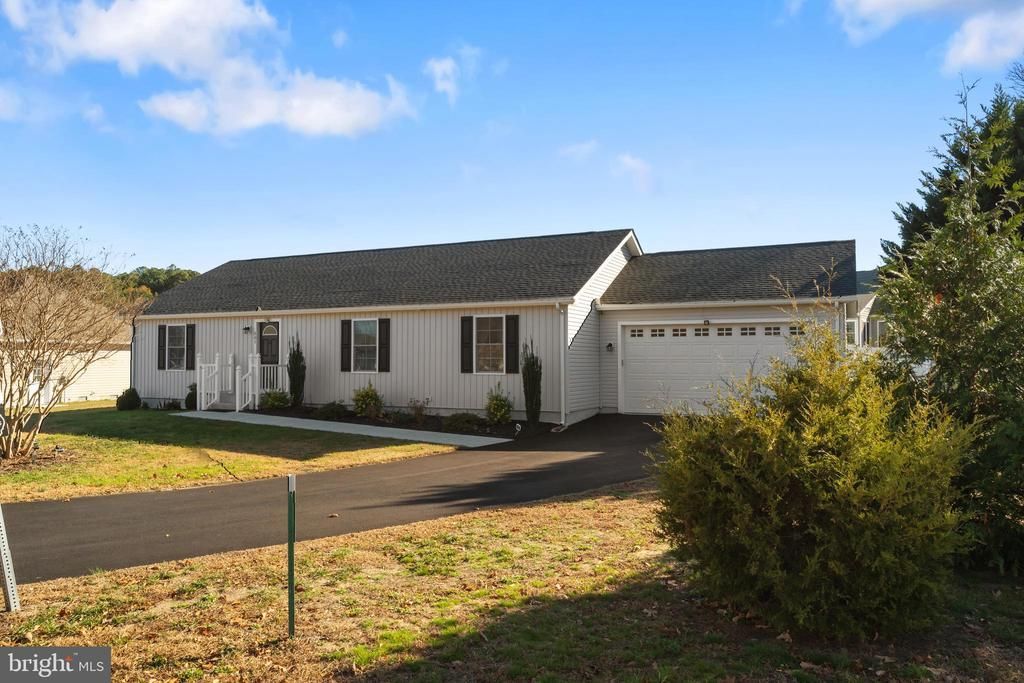 301 E 5th Street, Seaford, DE 19973 Main Photo