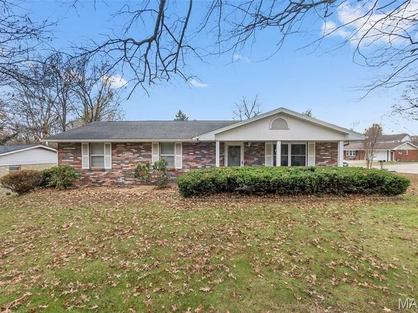 864 Strawberry Lane, Jackson, MO 63755