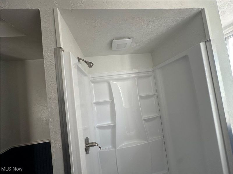 315 Carolina Avenue, Chester, WV 26034 Photo 17