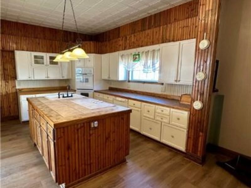 315 Carolina Avenue, Chester, WV 26034 Photo 4