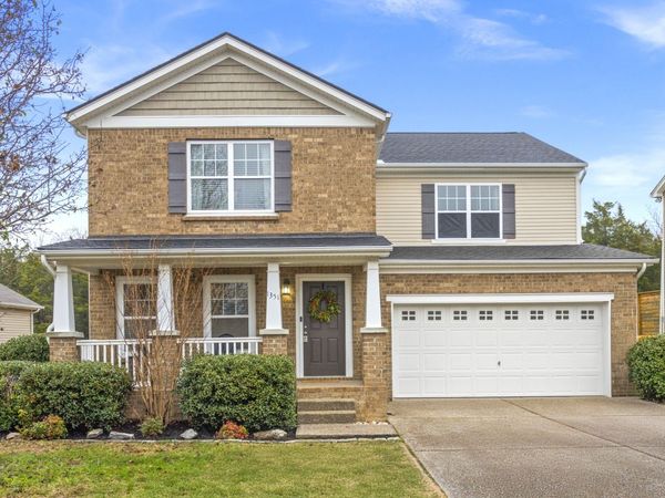 1351 Creekside Dr, Nolensville, TN 37135