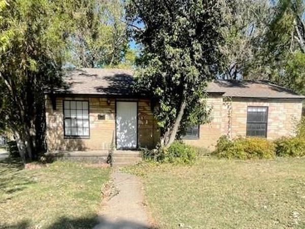 7428 Gaston Avenue, Fort Worth, TX 76116