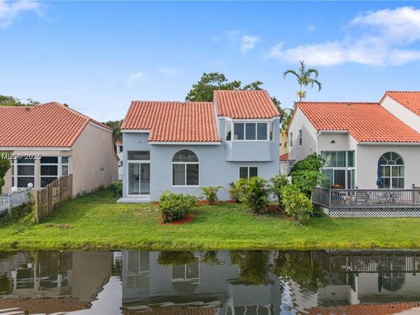 3835 Lombardy St, Hollywood, FL 33021