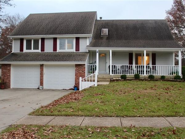 617 Birchwood Drive, Lee's Summit, MO 64086