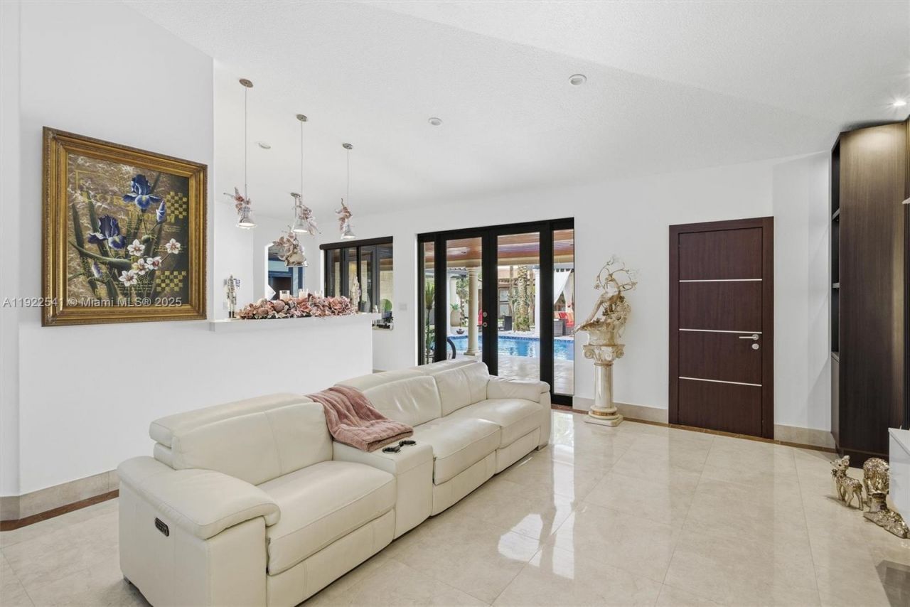 14252 SW 30th St, Miami, FL 33175 Photo