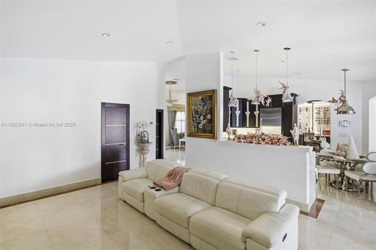 14252 SW 30th St, Miami, FL 33175 Photo