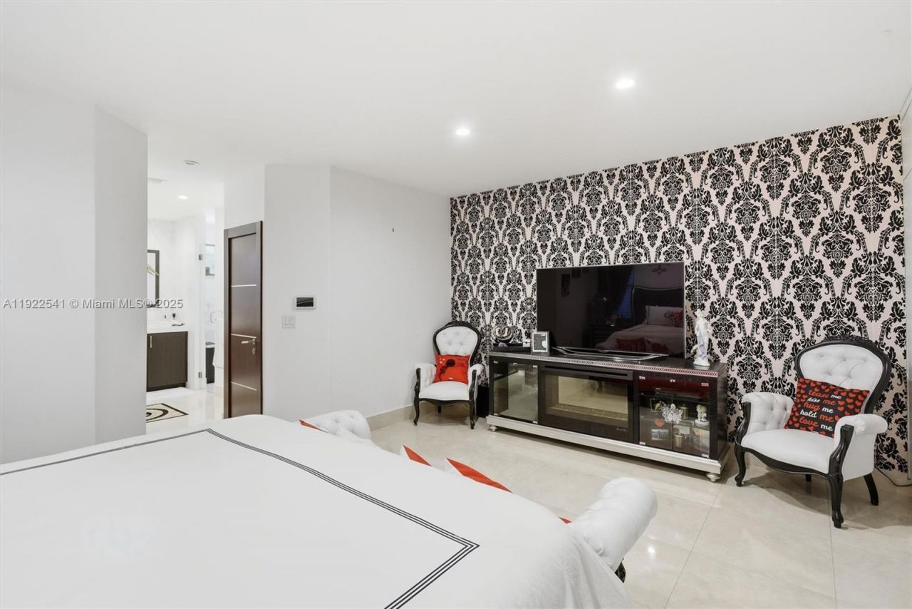 14252 SW 30th St, Miami, FL 33175 Photo