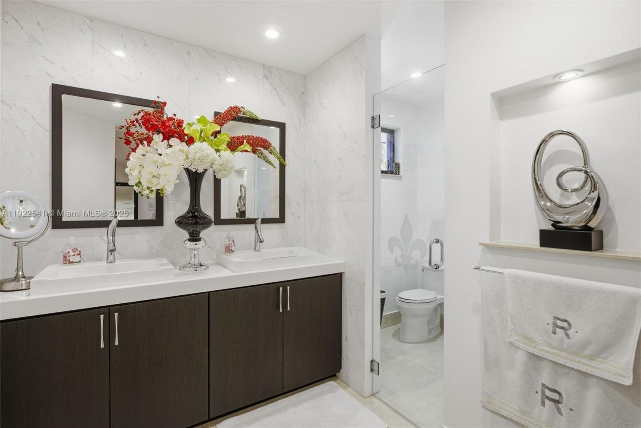 14252 SW 30th St, Miami, FL 33175 Photo