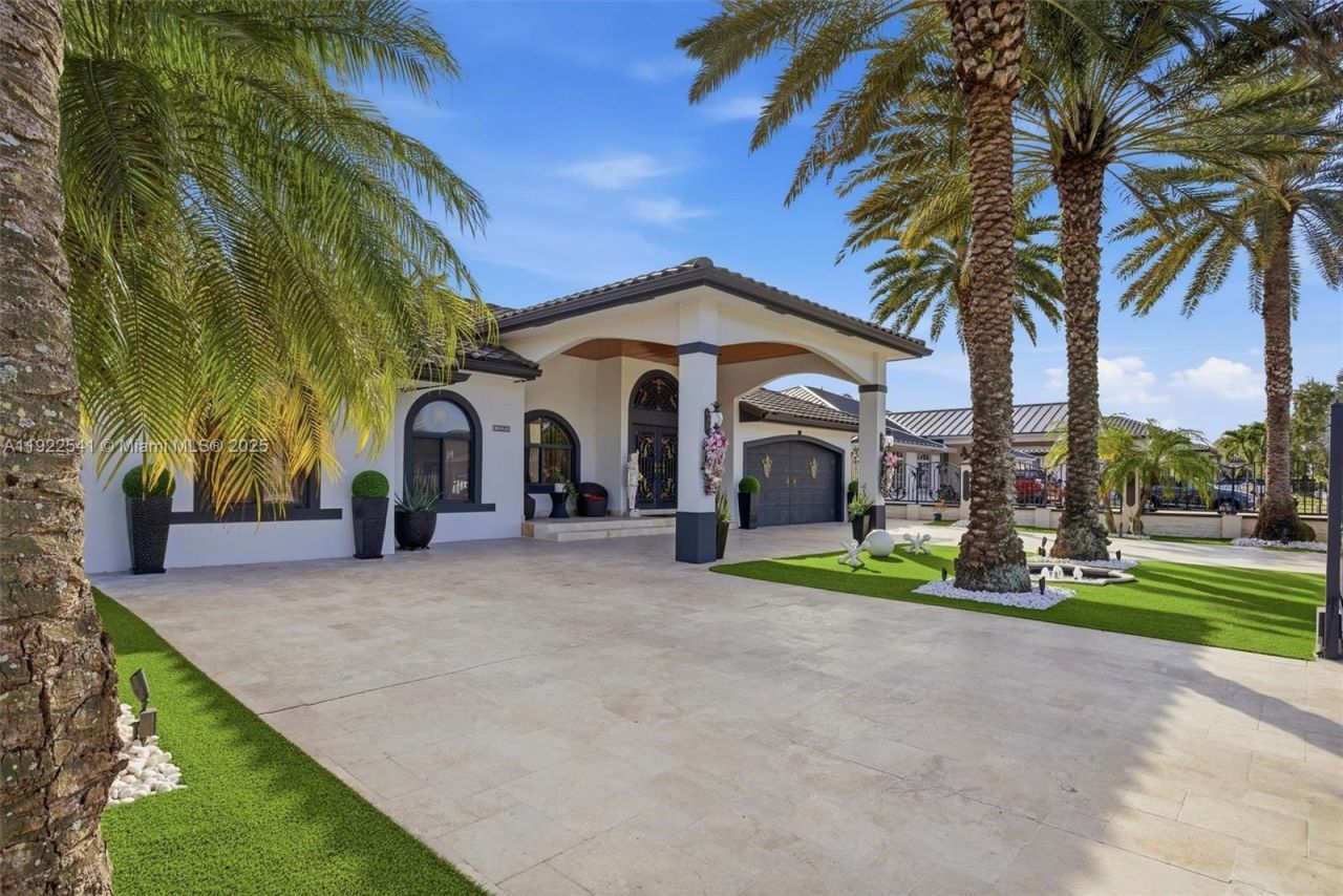 14252 SW 30th St, Miami, FL 33175 Photo