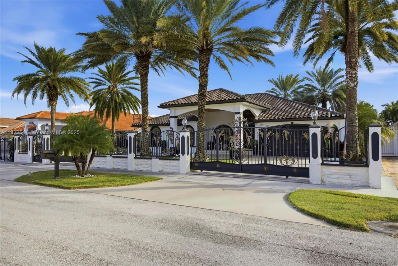 14252 SW 30th St, Miami, FL 33175 Photo