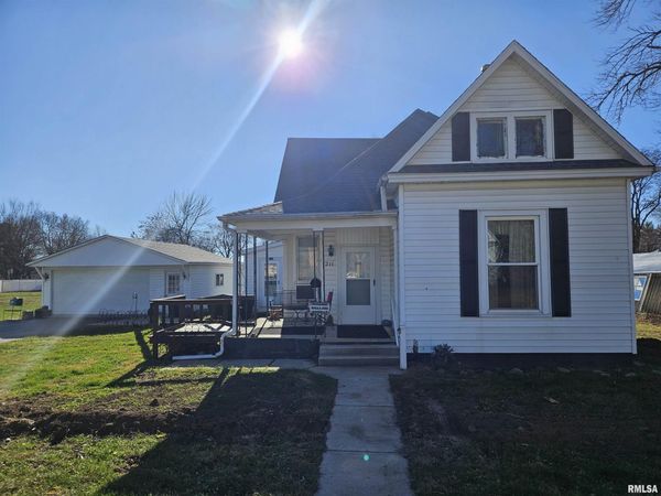 211 W MULBERRY, San Jose, IL 62682