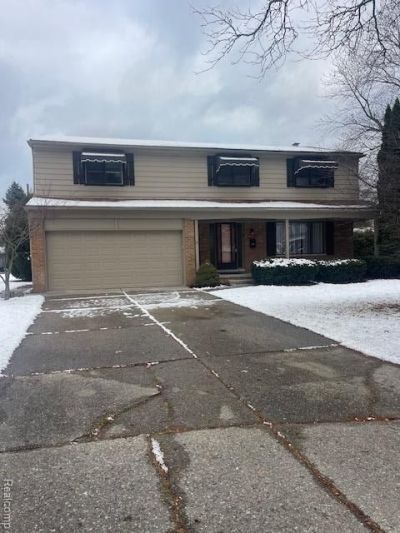 34222 Tudor Court, Sterling Heights, MI 48312 Main Photo