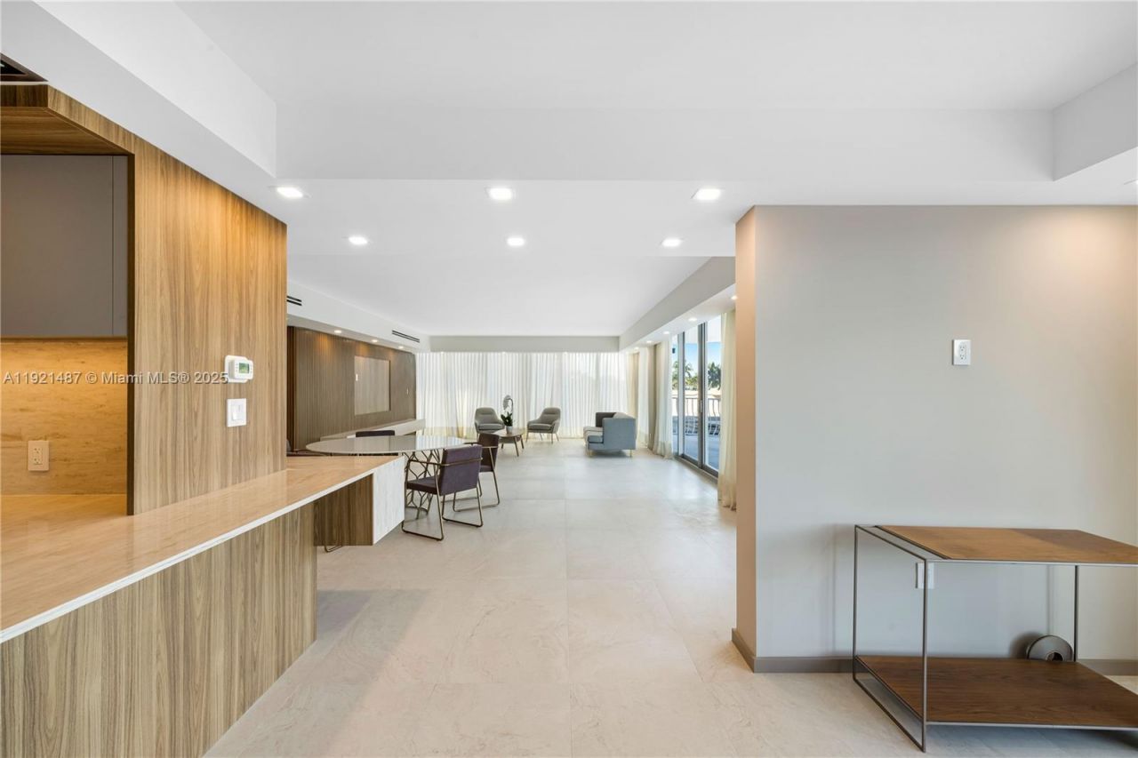 10155 Collins Ave, Unit 202, Bal Harbour, FL 33154 Photo