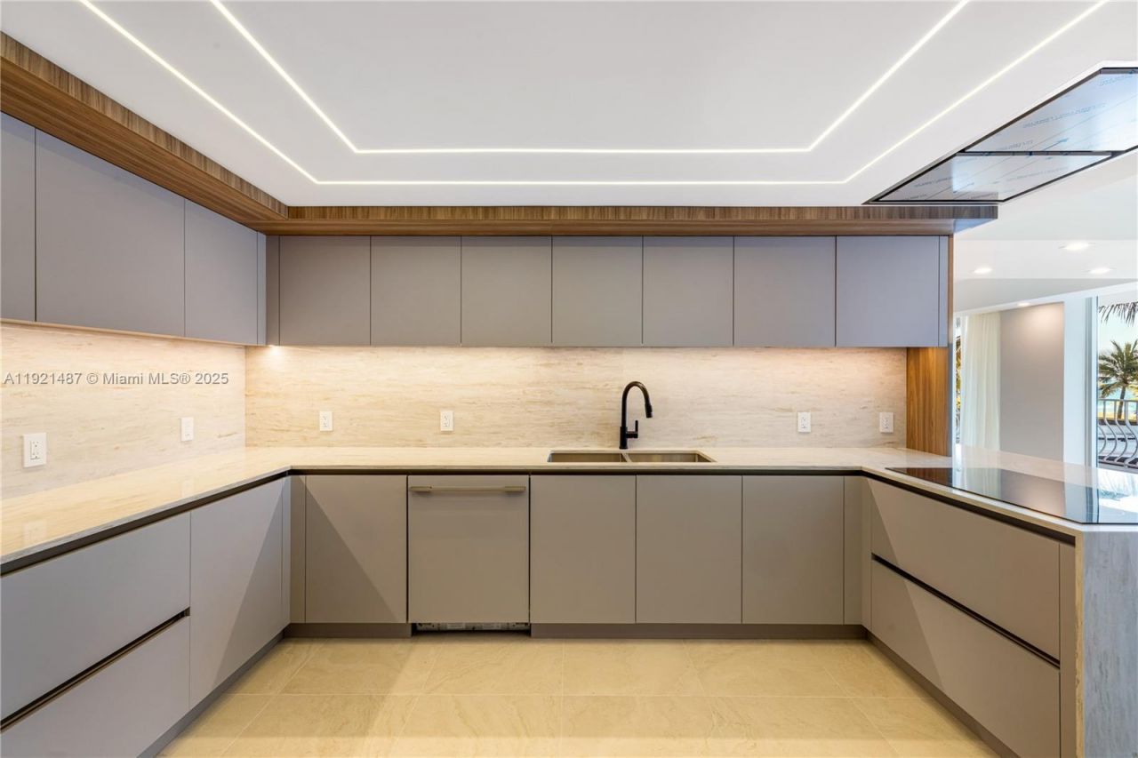 10155 Collins Ave, Unit 202, Bal Harbour, FL 33154 Photo