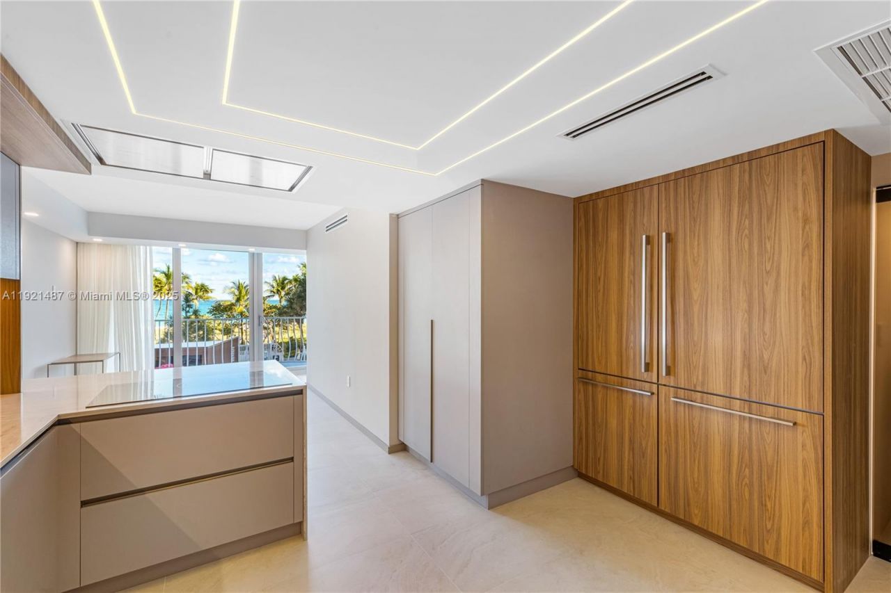 10155 Collins Ave, Unit 202, Bal Harbour, FL 33154 Photo