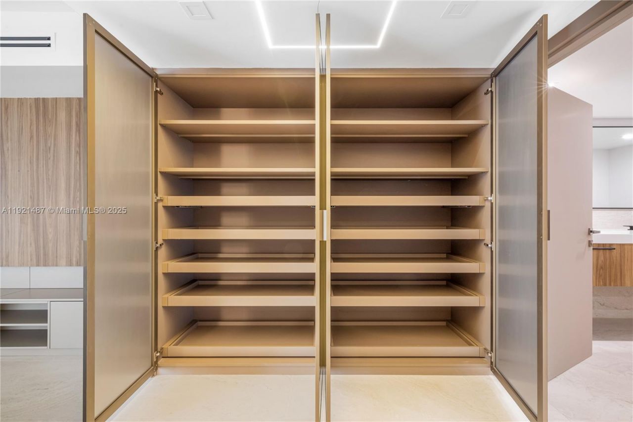 10155 Collins Ave, Unit 202, Bal Harbour, FL 33154 Photo