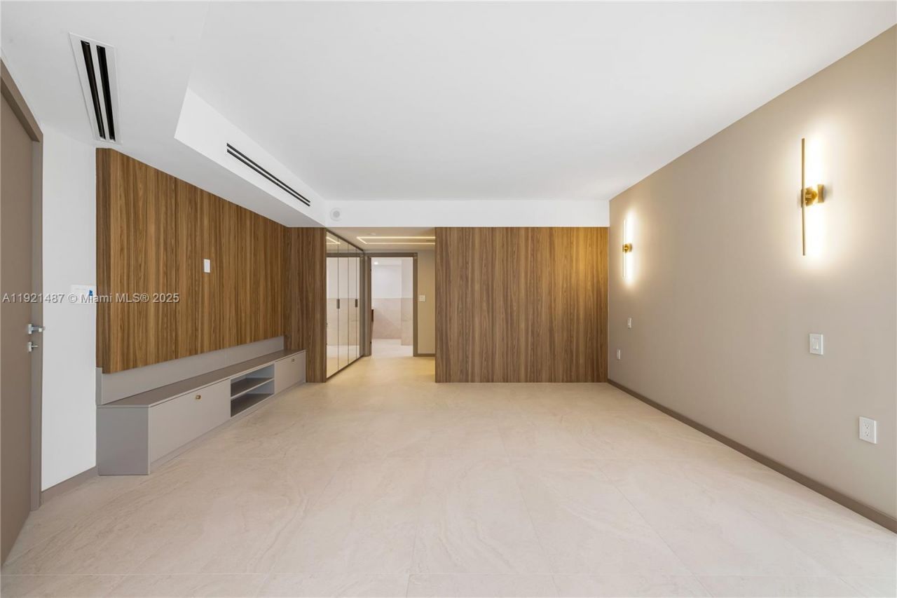 10155 Collins Ave, Unit 202, Bal Harbour, FL 33154 Photo