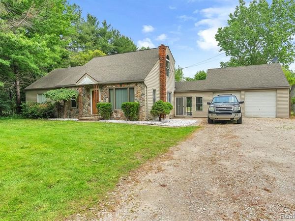 30930 Pennsylvania Road, Romulus, MI 48174