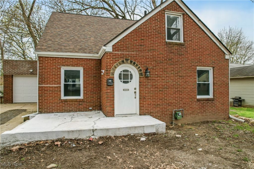 414 10th Street, Struthers, OH 44471 Main Photo