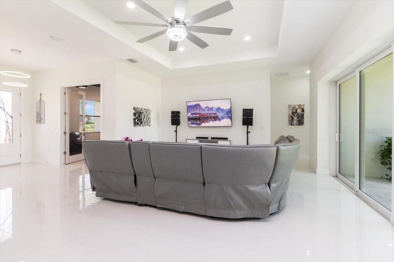 4210 Thonotosassa Road, Plant City, FL 33565 Photo