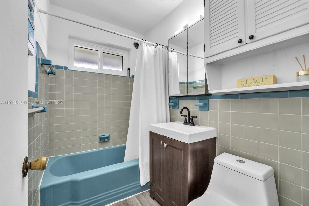 100 NW 123rd St, North Miami, FL 33168 Photo