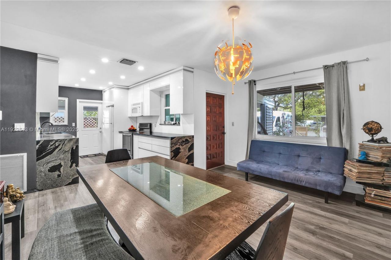 100 NW 123rd St, North Miami, FL 33168 Photo