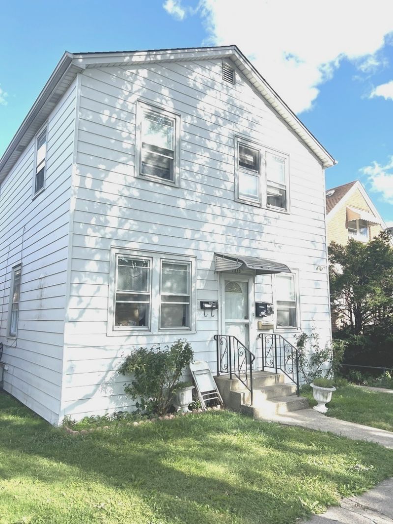 2825 N Moody Avenue, Chicago, IL 60634 Main Photo