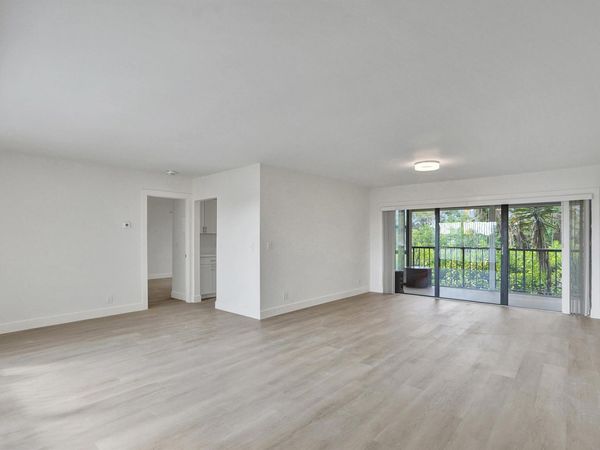1040 Homewood Boulevard, Unit L202, Delray Beach, FL 33445