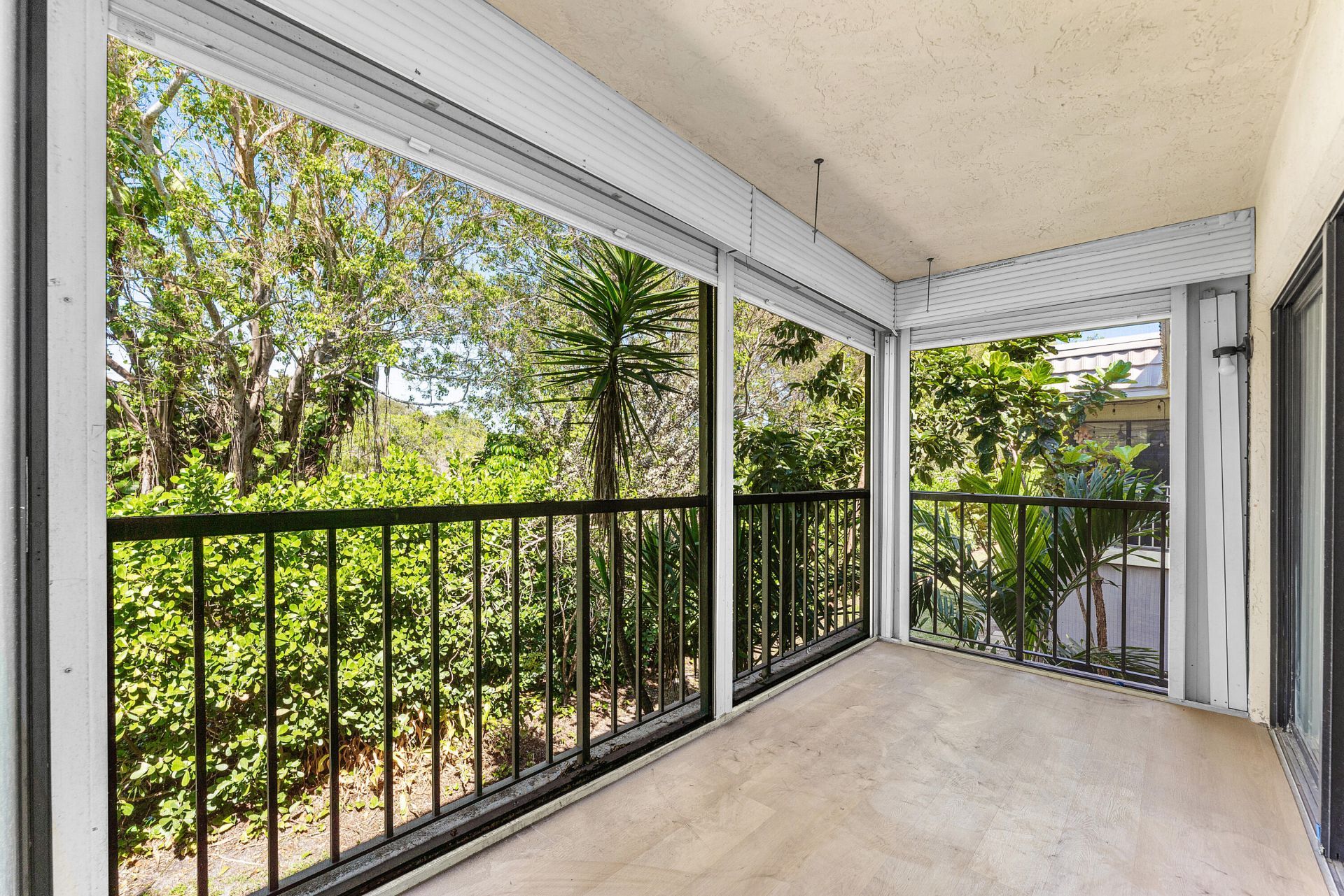 1040 Homewood Boulevard, Unit L202, Delray Beach, FL 33445 Photo