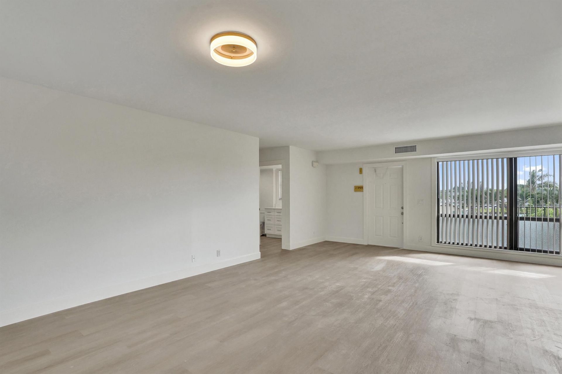 1040 Homewood Boulevard, Unit L202, Delray Beach, FL 33445 Photo