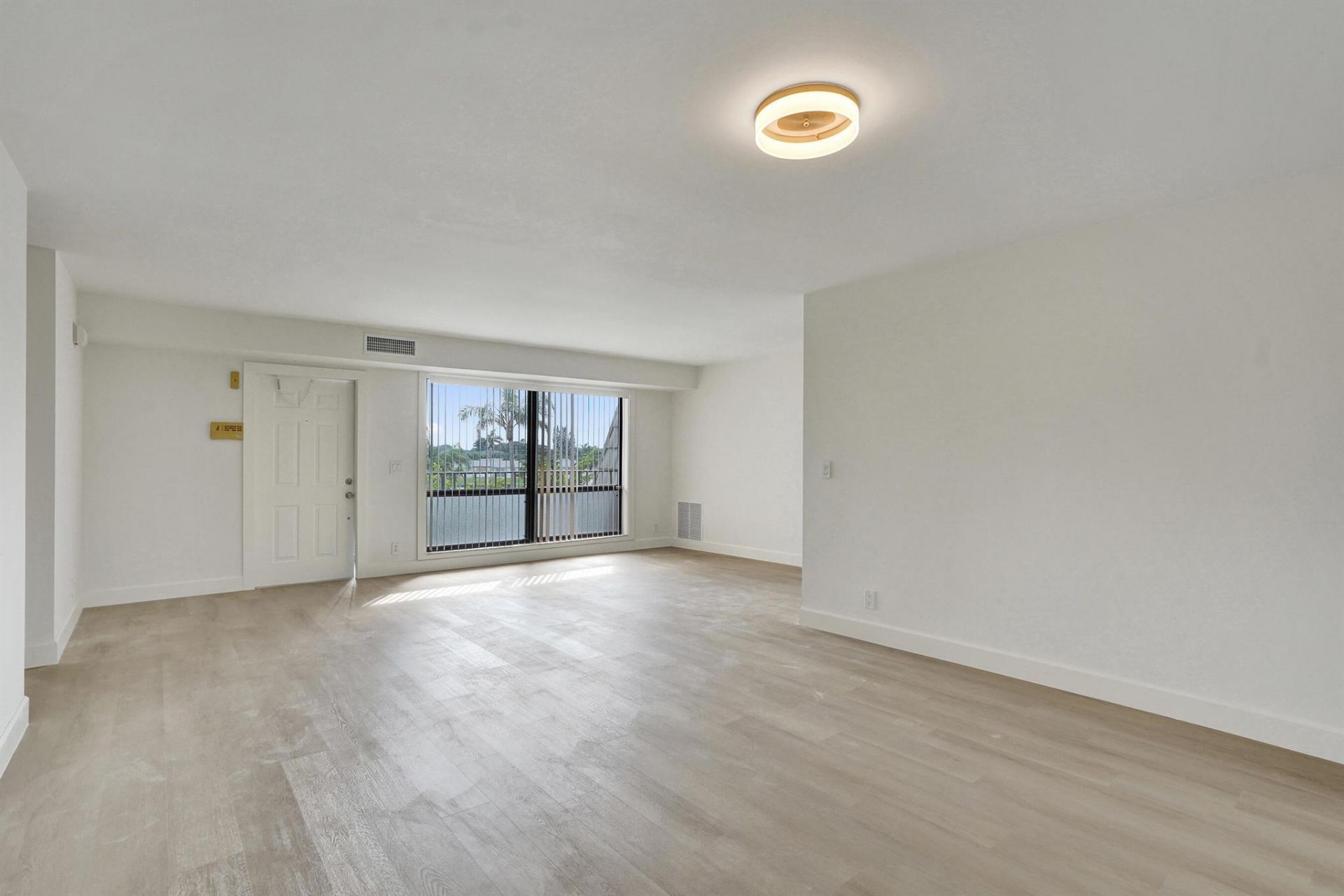 1040 Homewood Boulevard, Unit L202, Delray Beach, FL 33445 Photo