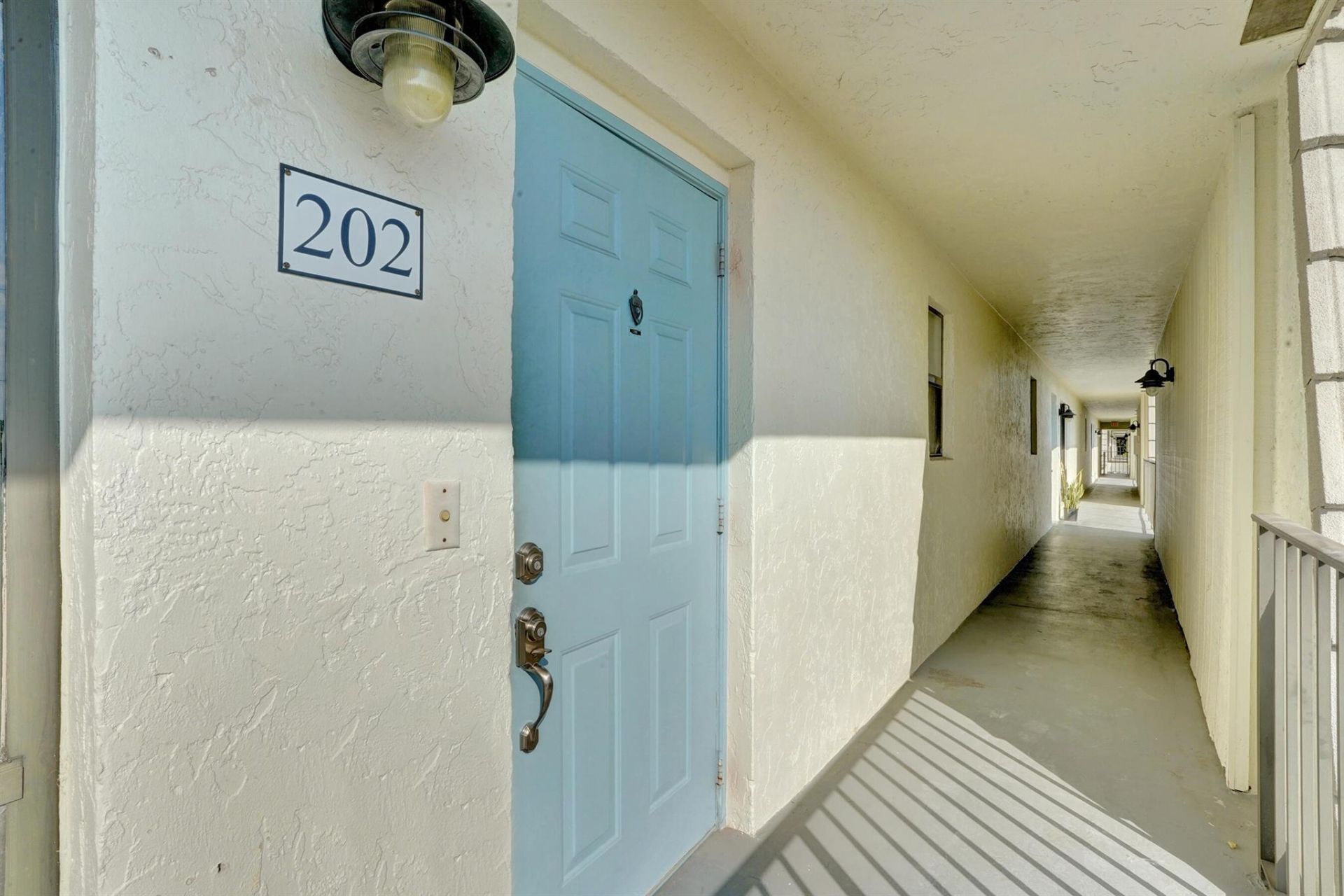 1040 Homewood Boulevard, Unit L202, Delray Beach, FL 33445 Photo