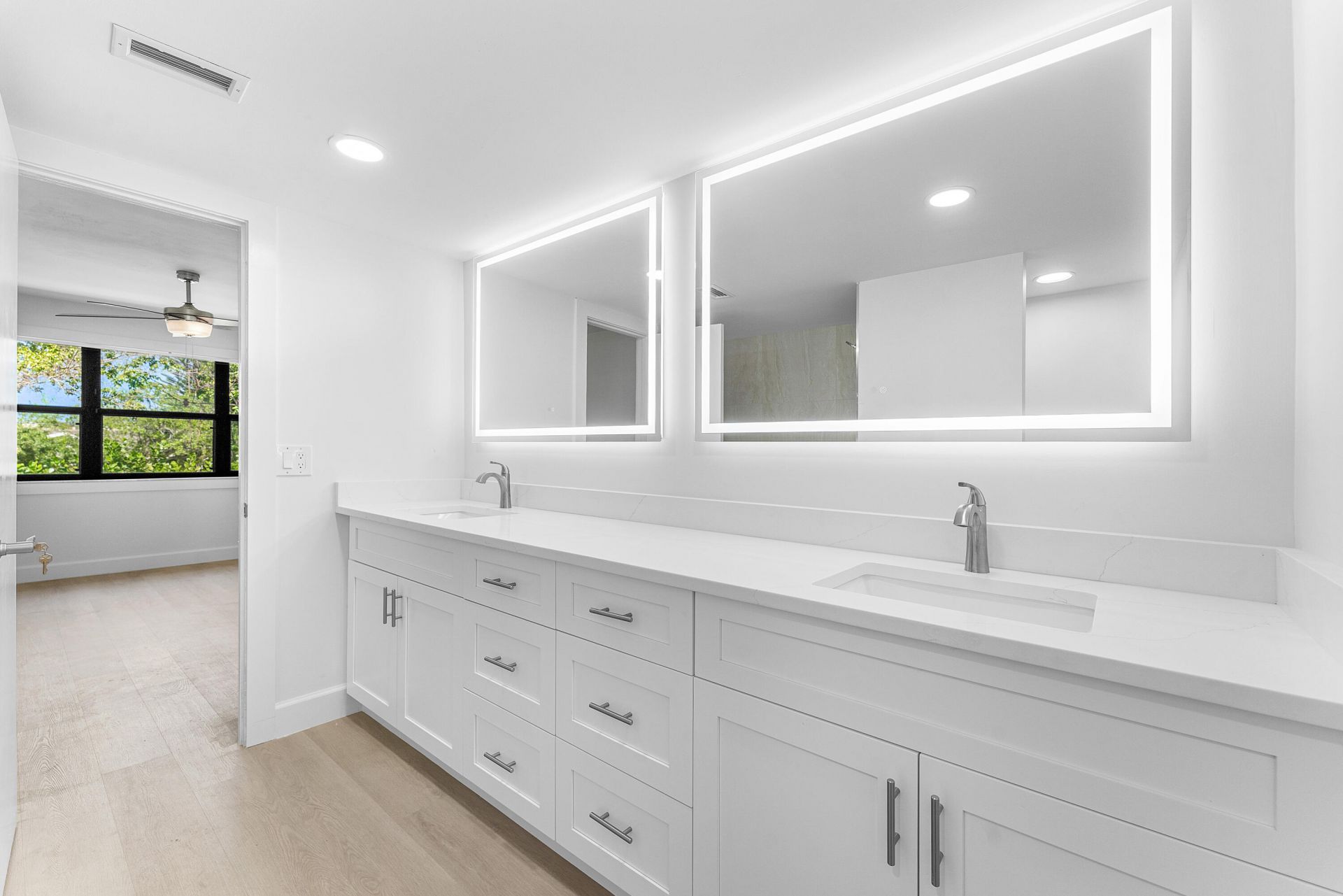 1040 Homewood Boulevard, Unit L202, Delray Beach, FL 33445 Photo