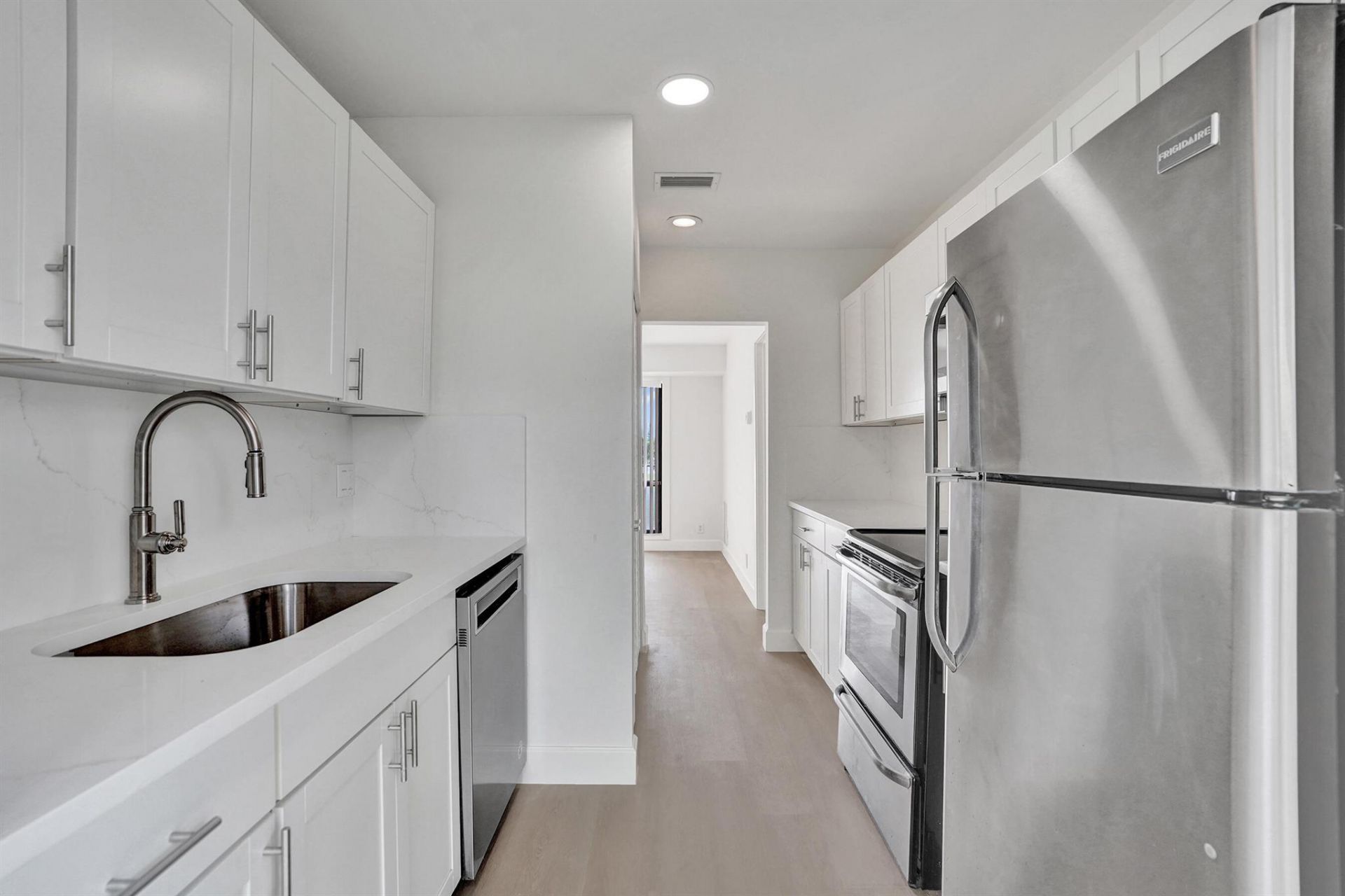 1040 Homewood Boulevard, Unit L202, Delray Beach, FL 33445 Photo