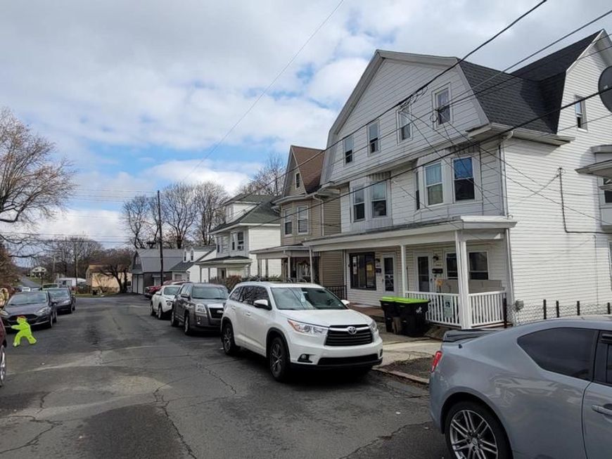 262 Indiana Avenue, Shenandoah, PA 17976 Main Photo